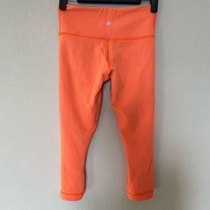 Lululemon Wunder Under crops, reversible